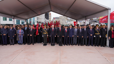 Taksim’de Cumhuriyet Bayramı için çelenk töreni düzenlendi