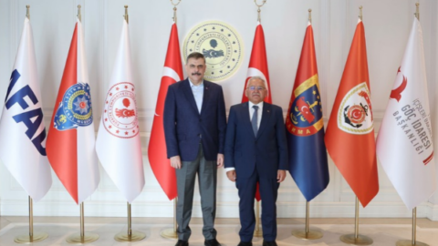 Başkan Büyükkılıç İçişleri Bakanı Çiftçi’yi ziyaret etti