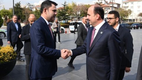 Bakan Kurum, Konya Büyükşehir Belediye Başkanı Altay’ı ziyaret etti