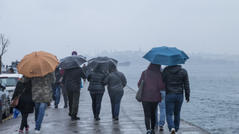 İstanbul’da sıcaklıklar düşüyor: Kuzey ilçelerine kuvvetli sağanak uyarısı