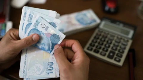 EMEKLİ ZAMMI OCAK 2027 SON DAKİKA: Emekli maaşı düzenlemesi için 3 formül masada!