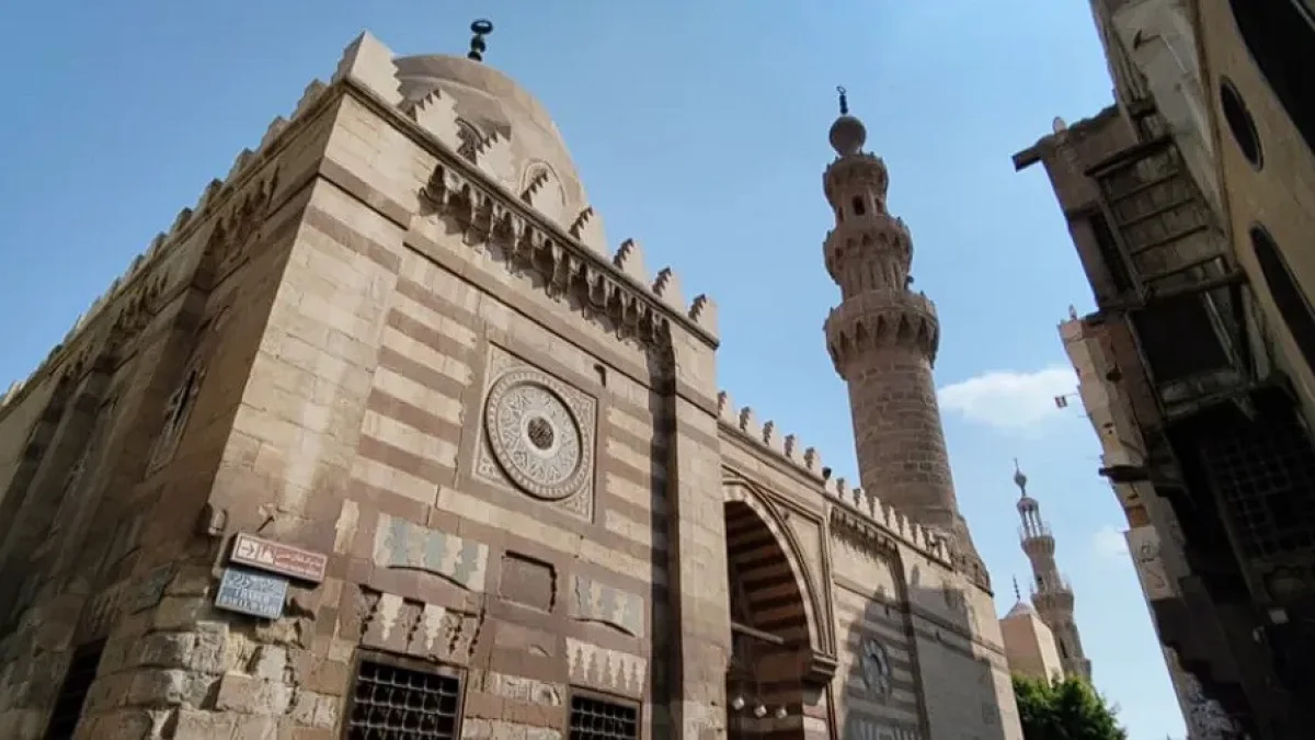 Mısır’daki Mavi Cami’de Osmanlı izleri: İznik çinileri 375 yıldır korunuyor